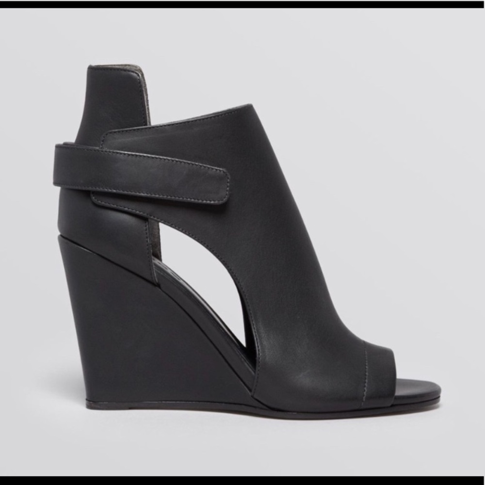 Vince Katia Boots 8.5
